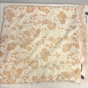 Set of 2 Pier 1 Imports Floral Pillow Covers 18x18 Neutral Beige Zipper